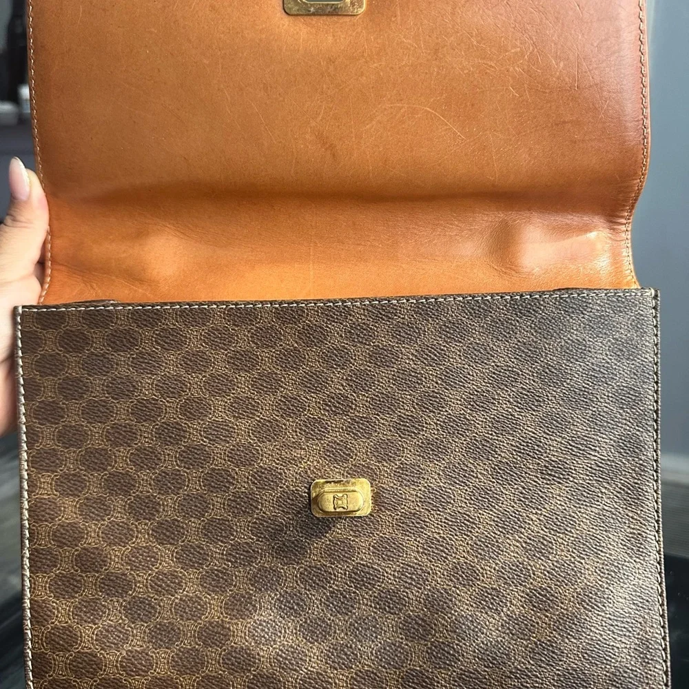 CELINE vintage shoulder bag. - Picture 5 of 9